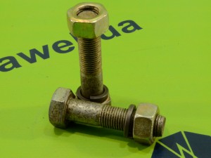 Болт крепления передней стойки нижний с гайкой Таврия  (М 12х1,25х55) верхний